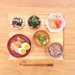Fumino Kimura Instagram - *** 今日のごはんでした。 ぶり大根 タコとわかめの酢の物 ほうれん草のおひたし やみつき鶏手羽、トマト 白菜とお豆腐としめじのおみそ汁 何だかすごい定食感。笑 私は今日が仕事納めでした。 胸が締め付けられる今日の撮影。 救いの手を待つ小さな背中が 少しでも多く救われますように。 みんなはどんな仕事納めでしたか？ あ、明日動画アップするからお楽しみに♡