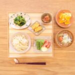 Fumino Kimura Instagram - *** 今日の朝ごはんでした。 やっと食卓も春めきました🌷 ゴロッと筍ごはん 菜の花の辛子和え ちょっと甘めの卵焼き 刻みキムチのせ糸もずく 茹でアスパラとトマト とん汁 せとか🍊 2枚目良く見ちゃダメだよ 終わりかけのマヨネーズが 爆発したんです。変な声出ました。