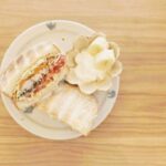 Fumino Kimura Instagram - *** 今日の朝ごはんでした。 トルコ🇹🇷で初めて食べて すっごい感動したサバサンド バナナヨーグルト ちょっとバタバタしてたので 断面が本当にキレイじゃないし 写真もなんだか様子がおかしいけど こういうところもご愛嬌って事で。笑 ヨーグルトだけささっと食べて サンドイッチはお弁当にして🧺🌸 今日は大事なところへお出かけです。