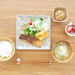 Fumino Kimura Instagram - *** 今日の朝ごはんでした。 さけのバター醤油焼き 白菜とお豆腐の豚汁風 たまごやき ベーコン入りポテサラ ネギまぜ納豆 あまりん🍓 洋風に寄せた方がいいって分かっていても どうしても納豆が食べたい時ってありますよね。 みんなは粒派？ひき割り派？ そろそろいちご狩りに行きたいです🍓