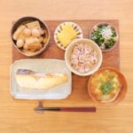 Fumino Kimura Instagram - *** いつかのごはんでした。 焼きサケ 角煮 だし巻きたまご ほうれん草とシラスの和え物 白菜とお豆腐のおみそ汁 雑穀米ごはん そろそろ自炊したいなぁ。 外食は美味しいけど 美味しいって疲れちゃうときもあるよね🫠