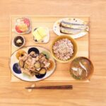 Fumino Kimura Instagram - *** 今日のご飯でした。 なすと豚バラ肉のおかか炒め もずく酢 トマトの玉ポンがけ 久々にキレイに焼けただし巻き いわし焼き ホタテ稚貝のおみそ汁 雑穀米ごはん 昨夜スーパーに行ったら 新鮮なイワシ(処理済み)に ホタテの稚貝までー！！！ 早速ごはんに盛り込んじゃう🎶 鮮度が高くて種類の豊富なスーパー もっと知りたいなぁ✨