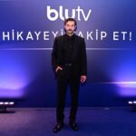 Furkan Andıç Instagram - Birlikte çalışmaktan gurur duyduğum bir ekip… 🌹 #bozkır2 @yasemineke @boss 🙏🏼 #reklam
