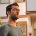 Furkan Andıç Instagram - Güzel günler mi onlar ?! 👀 @catikatiask Cumartesi saat 20.00 da @kanald 'de :)(: