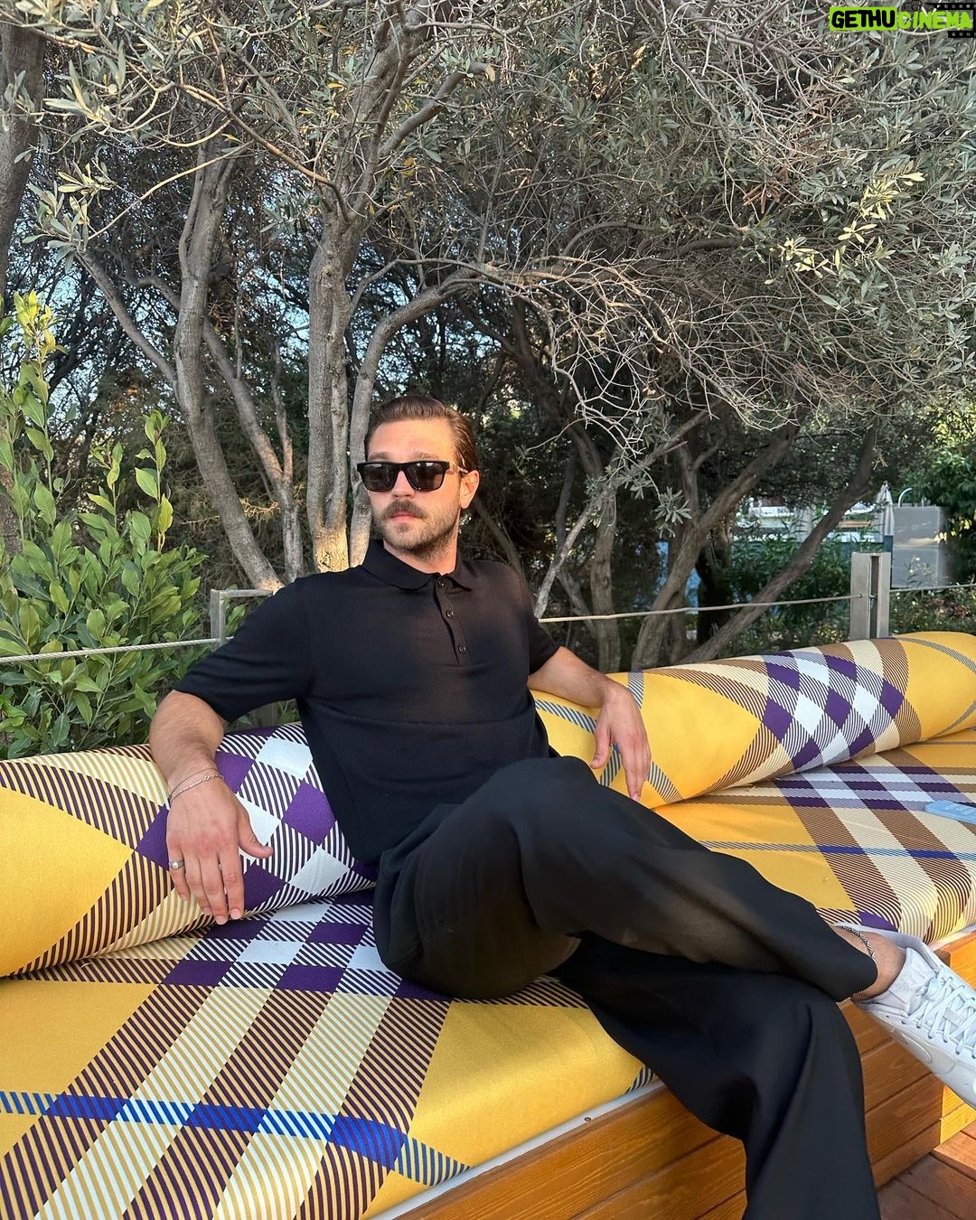 Furkan Andıç Instagram - #burberrymandarinopening Mandarin Oriental, Bodrum