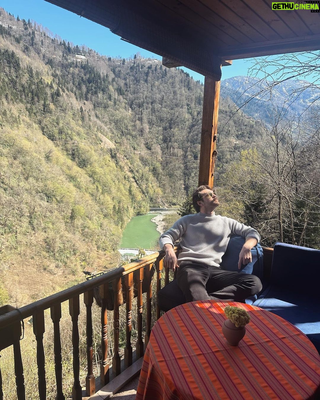 Furkan Andıç Instagram - Bekleriz..🌞 @thehightrees 🌲 @bulentbirgul_ 🚴♂️ #kackarmountains