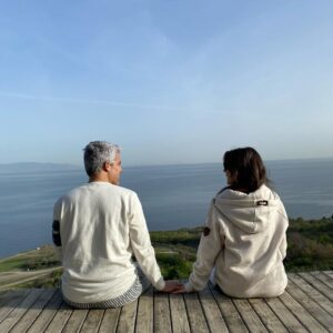 Gökçe Bahadır Instagram - Aşk olsun öncelik.Yaşadığımız zor günlerin ardından sevmek, sevilmek olsun!Herkese iyi bayramlar dilerim. ❤️