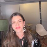 Gökçe Bahadır Instagram - @zorlucenter Yağmurda konser mi?