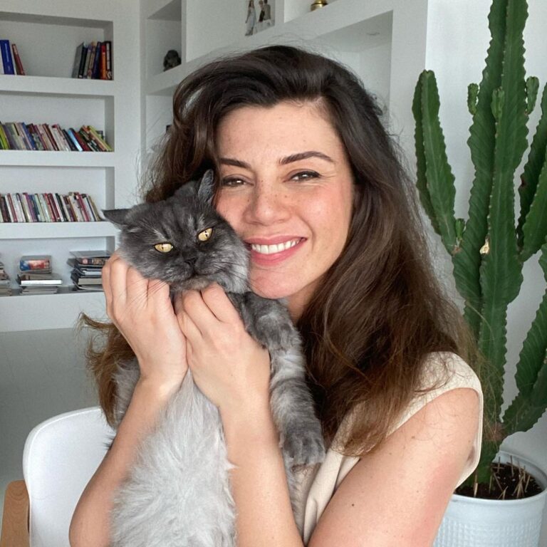 Gökçe Bahadır Instagram - #sunday 🌸