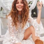 Gökçe Bahadır Instagram - Beyazı sevmek ☺️
