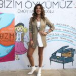 Gökçe Bahadır Instagram – #bizimöykümüz Sıcacık öykülerle dolu bir kitap.💞 İçinde olmaktan çok mutluyum🙏