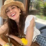 Gökçe Bahadır Instagram – #tbt #şapkamveben🤣 #biryazgünü #myrosegarden