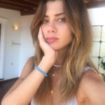 Gökçe Bahadır Instagram - Ufff dönüyorummmm 😏 @aysegulafacankoksal mayomun bu kadarı görünüyoo 😘 Arion Resort Hotel