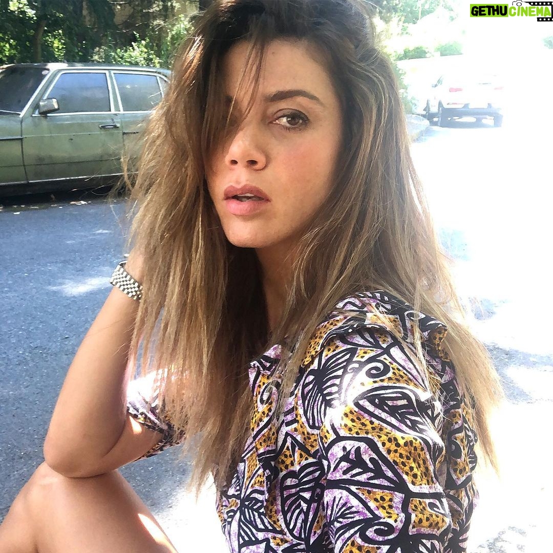 Gökçe Bahadır Instagram - @erhandelen Sen biliyorsun mevzuyu 😉😀