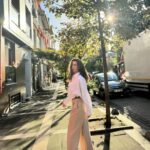 Gökçe Bahadır Instagram - Güneşli günleri özlemişsindir