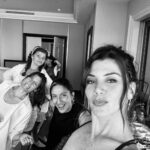 Gökçe Bahadır Instagram - #backstage 🩶