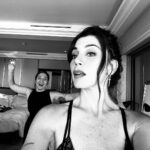 Gökçe Bahadır Instagram - #backstage 🩶