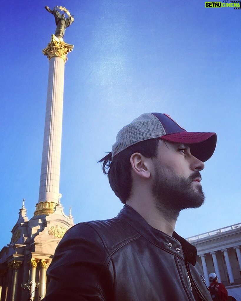 Gökhan Alkan Instagram - 🇺🇦 Maidan Nezalezhnosti