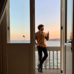Gökhan Alkan Instagram - -mış gibi.