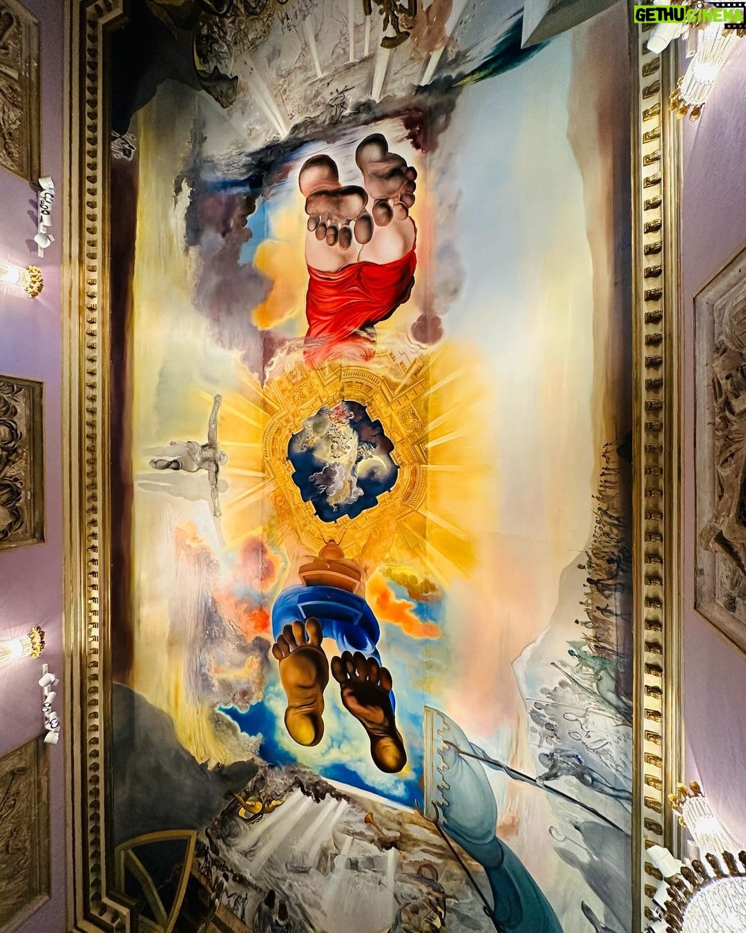 Gökhan Alkan Instagram - sürrealistçe duygusallığın savunucusundan… 🇪🇸 Salvador Dalí Museus