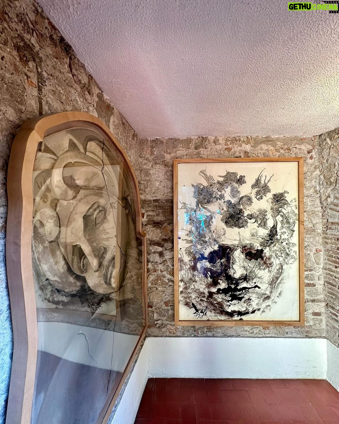 Gökhan Alkan Instagram - sürrealistçe duygusallığın savunucusundan… 🇪🇸 Salvador Dalí Museus