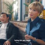 Gülse Birsel Instagram - -Düz.. aldım ben? -Ah kardeşim! 😁 🎥 @aciktan @ptotfilm 👗 @hknylcn 💄 @ulkermutlucan 💇‍♀️ @gurhankalay