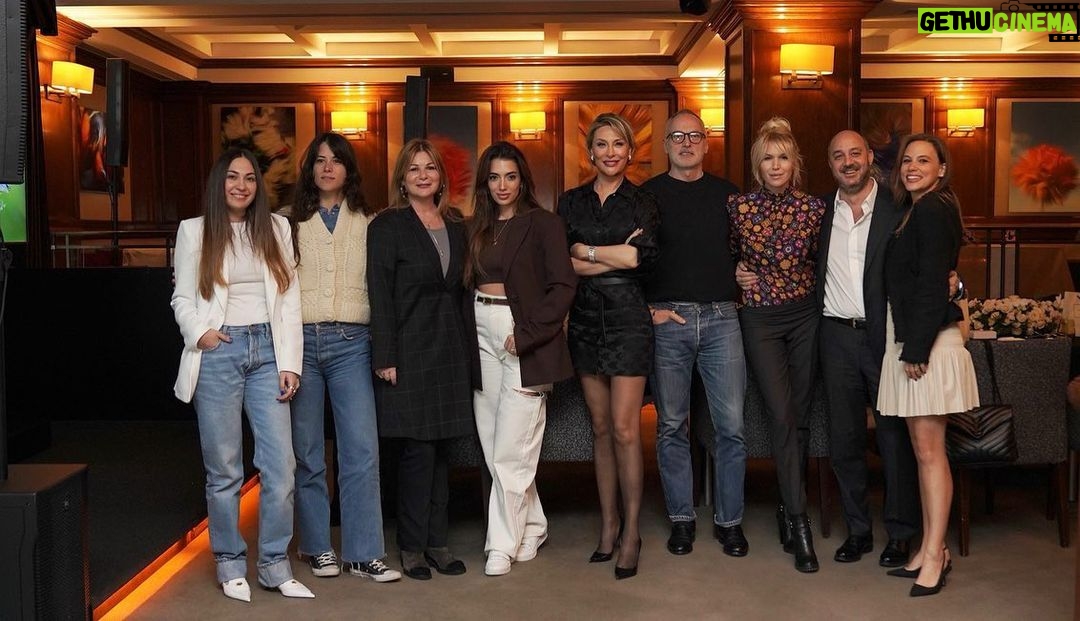 Gülse Birsel Instagram - The jury has reached a verdict! 🏆#ELLEStyleAwards2022 #ELLEStilödülleri2022 @elleturkiye @meldanar13 @dmermerci @muratsuter @ayseboyner @rachelaraz @yoncaebuzziyaofficial @kenandogulu @mehtapelaidi @cemx @emreguven @asilasli @ipekyyy