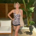 Gülse Birsel Instagram - Montajda sıkıntılar olabilir ama stilize oyunculuğum olsun, hikayem ve içindeki çatışmalar olsun reel tarihine geçecek bir yapıt. @gupseo bu işi kıvıramaz, hiç bana laf etmesin. Onun reel’ına bakın, benim kalitem ortaya çıkacak. @hepsiburada #plajmodası #konulureel #eserdirbu #işbirliği