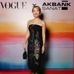 Gülse Birsel Instagram – @akbanksanat 30 yaşında.♥️ @vogueturkiye #davet @panizsima