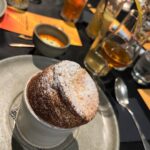 Gülse Birsel Instagram – İskoçya’dan dump gibi değil gibi bi şey.♥️🥃 @busrapekin @mericaral @enistesigelmis @ekocofficial @selencarhoglu @lifewithacloud #davet #edinburgh