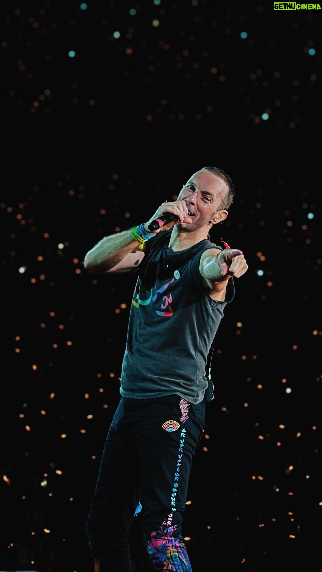 Gabbi Garcia Instagram - THANK YOU @coldplay!!!! π₯Ήπ«Άπ½β¨ππ€ #ColdplayManila