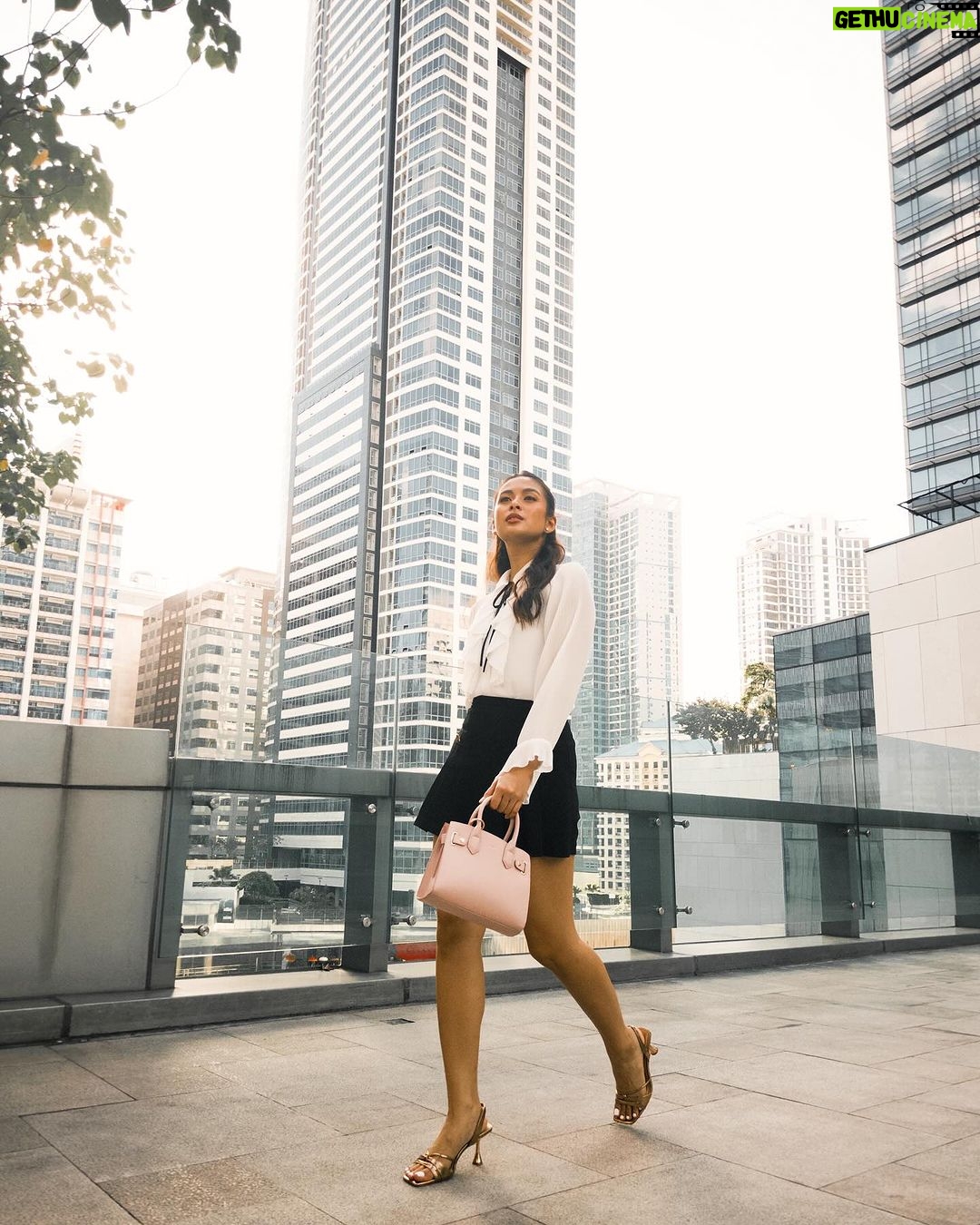 Gabbi Garcia Instagram - Strutting into 2024 with my favorite @aldo_shoes shoes and bag – a perfect match to embrace that fresh vibe! 💃🏽 Own it, heart it, and let your style speak volumes ✨ Check out ALDO's newest collection and own your look with confidence! #AldoOwnitHeartIt