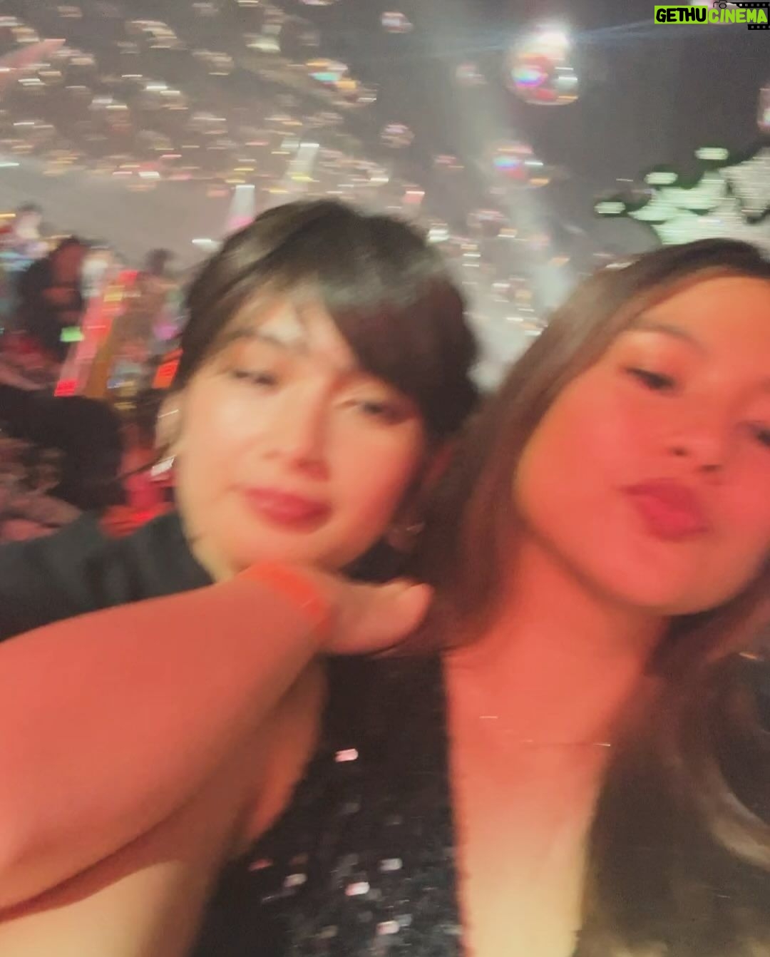 Gabbi Garcia Instagram - Happy 2024! 🥳✨🤍 don’t forget to hug your loved ones!!
