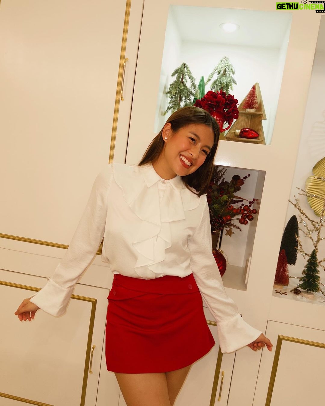 Gabbi Garcia Instagram - Merry Christmas β€οΈ love and light this holiday season!!! Happy Birthday to the Big Man up there! π₯ΉππΌπ