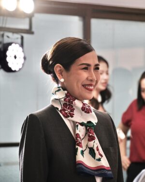 Gabbi Garcia Instagram - My Mom @lopeztes graduated as a Flight Purser today with @flypal ✈️ I’m extremely proud of you mom!! 30+ years in service, definitely a career milestone!! My forever role model 🤍 Congratulations!! We love you! ✨ Mabuhay!!

ty to the ever supportive tita @pinkyfernandoramos for the cakes 🥰 

📸 @shotbykhalilr tysm 🥹