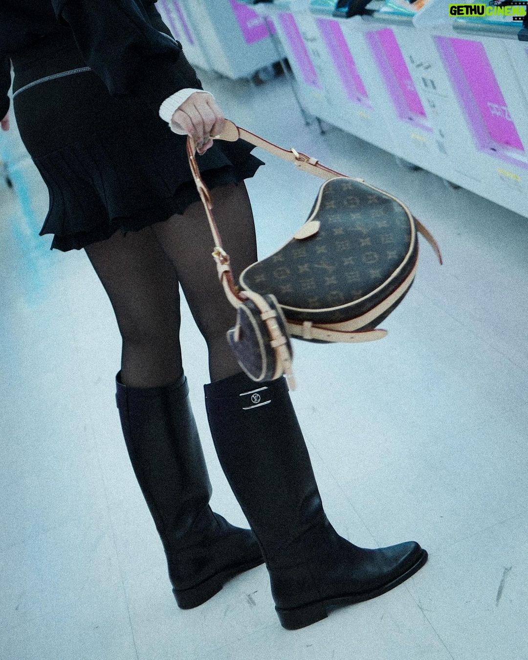 Gabbi Garcia Instagram - fun fun 馃崪鉁煃别煏癸笍馃帉 @louisvuitton #LouisVuitton Tokyo, Japan