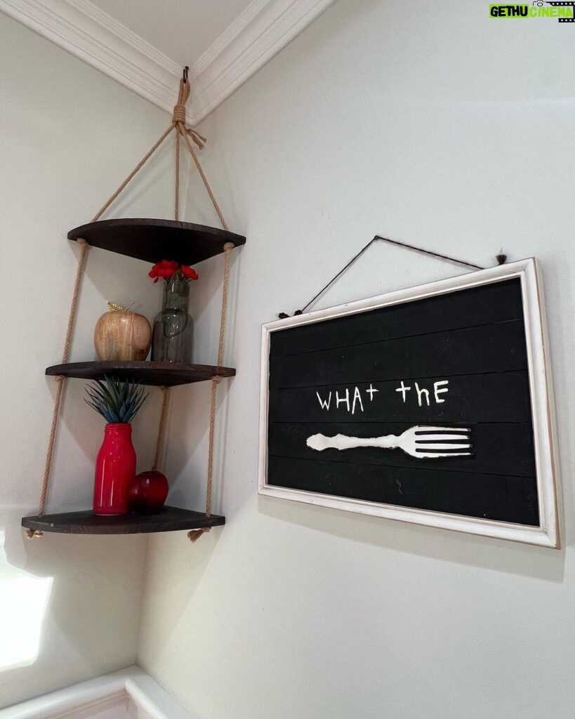 Gabbie Hanna Instagram - The Dining Room #homedecor #diy #art #home #homedesign #interiordesign