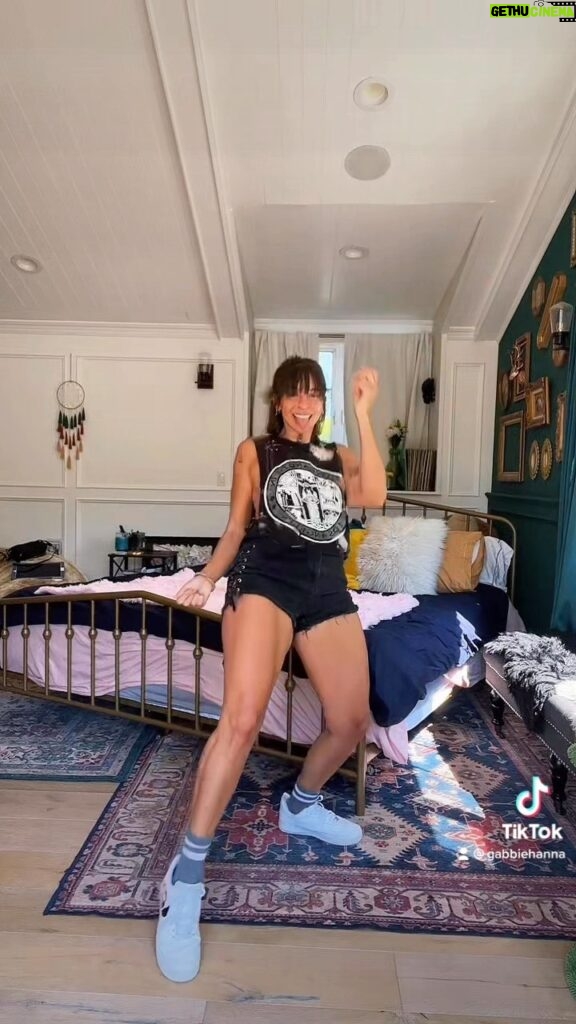 Gabbie Hanna Instagram - I got muscles like Superman trainer, Real real rare like Super Saiyan manga, I jump stomp-stomp on Lucifer, Satan Now I got a few rings on, Jupiter skating I meant to say Saturn, switched up the pattern Smoking on some shatter got me higher than a ladder, Thanks I'm flattered, my baby mama badder You look like Mick Jagger, oops, the grease splattered Ooh, ooh, hot, hot Jumping out the grease It's a whole lotta degrees 'Bout to come up out the fleece, fleece, fleece Shh, I don't wanna hear a peep Tryna catch some sleep, tryna count some sheep Hot damn, hot water, hot shower Hotlanta, smoking green, cauliflower Tangerine, yeah, I call her sweet and sour