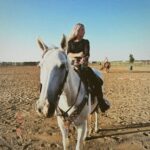 Gabi Butler Instagram - giddy up cowboy 🐎🌵🔥