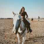 Gabi Butler Instagram - giddy up cowboy 🐎🌵🔥