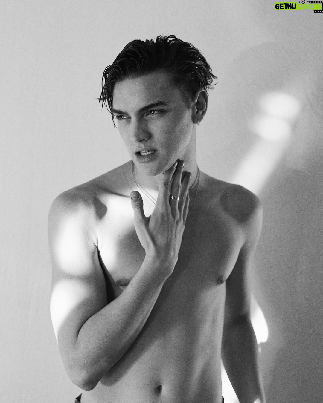 Gabriel Guevara Instagram - Perfect shooting by @dariovazquezperez Madrid, Spain