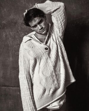 Gabriel Guevara Instagram - Editorial @risbelmagazine by @valero_rioja