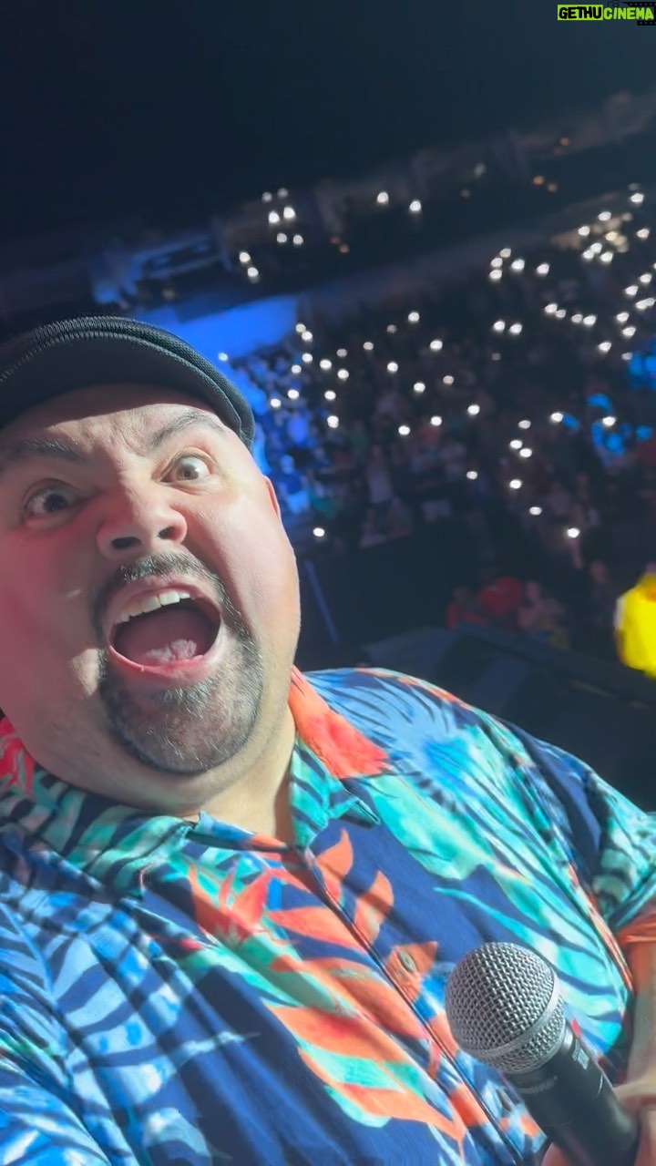 Gabriel Iglesias Instagram - Last night in Jacksonville 🤗 #SexyBurrito