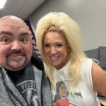 Gabriel Iglesias Instagram - Got a special visit today in Peoria from @theresacaputo The Long Island Medium 🤗 Thank u for being so nice to my team and I. Peoria Civic Center
