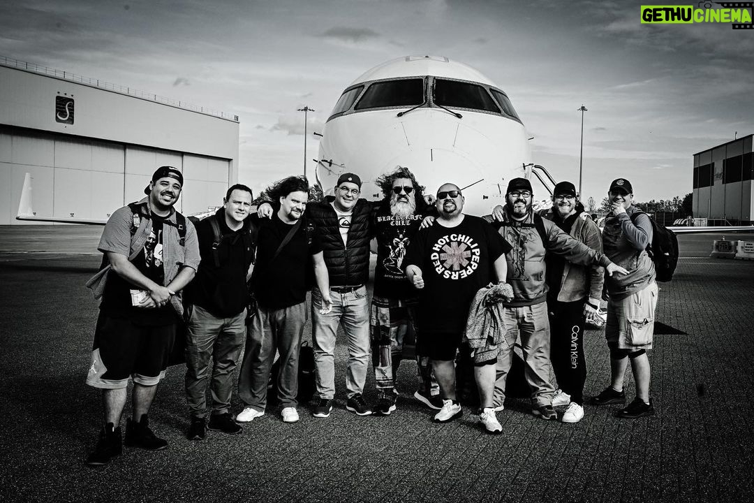 Gabriel Iglesias Instagram - Some highlights from the Fluffy European Tour 🤗 We had a great time. The hardest part is getting over this Jetlag. When do you ever see me do a post at 6am LA time 😂😳 📸 @anunezphoto