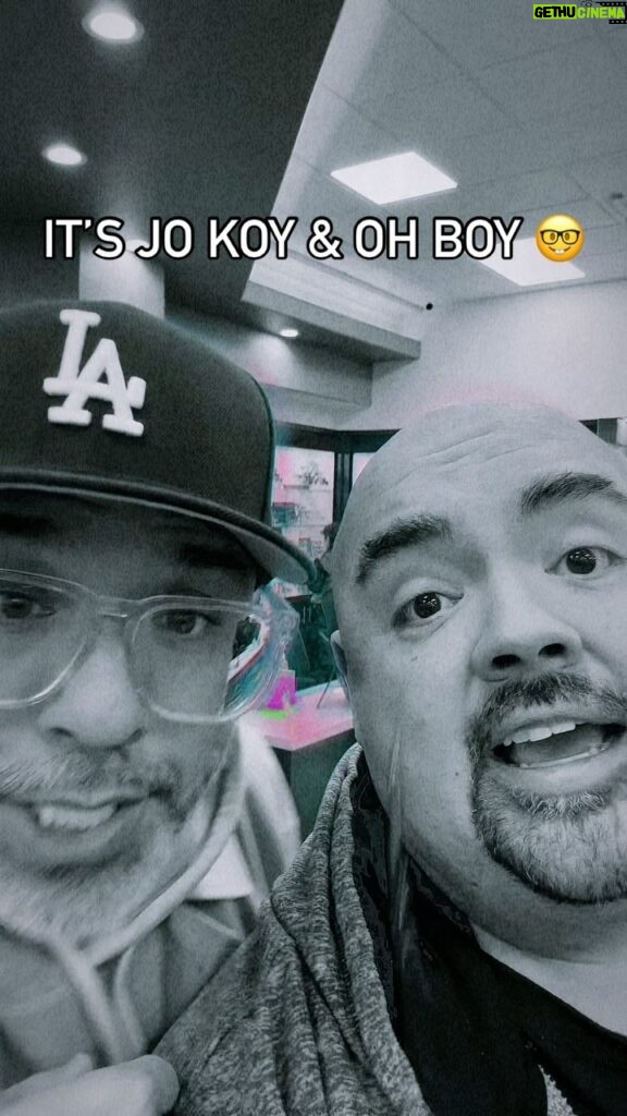 Gabriel Iglesias Instagram - LAS VEGAS, here we come… @jokoy at the @tmobilearena April 26th and FLUFFY at @cosmopolitan_lv May 24, 25, 26. Get ur tickets now 😁 JoKoy.com / FluffyGuy.com 👍🏽