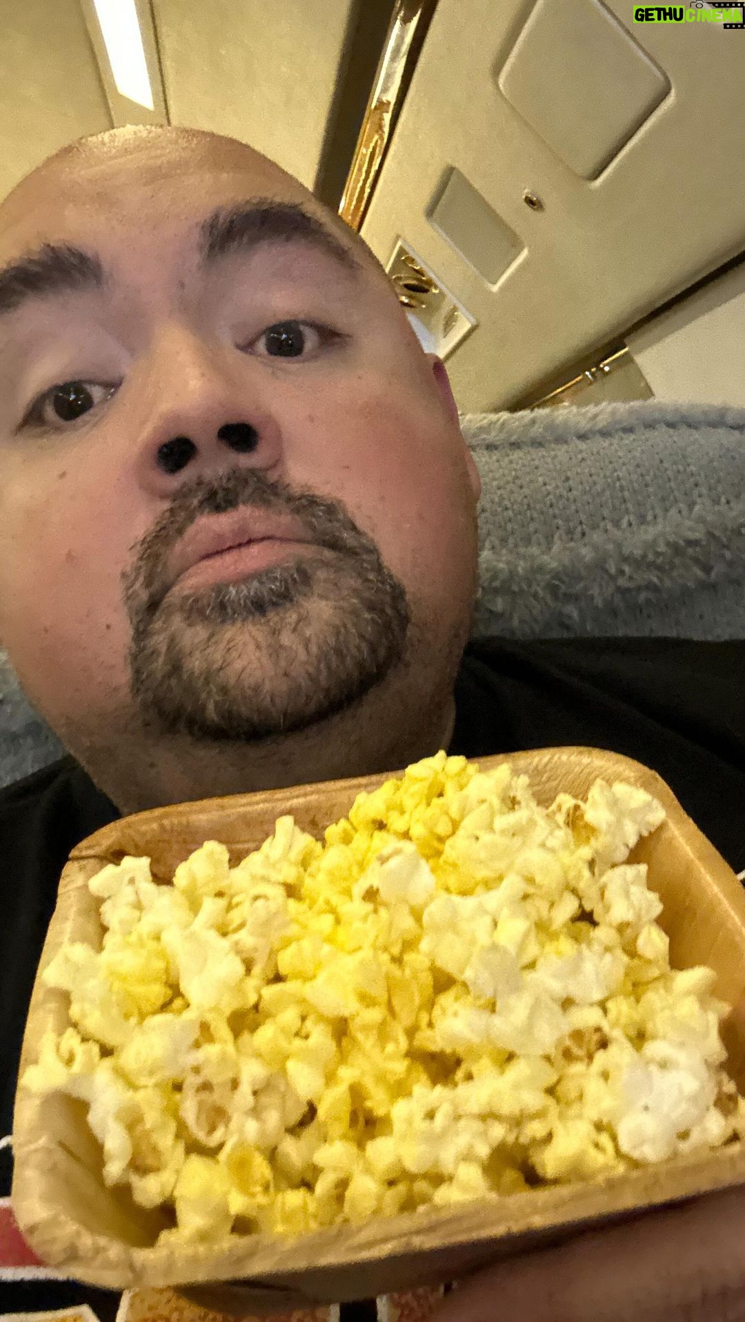 Gabriel Iglesias Instagram - Happy #TBT to 1 week ago 😳 Life is precious. Enjoy it while u got it. Yes, I’m flying again ✈️