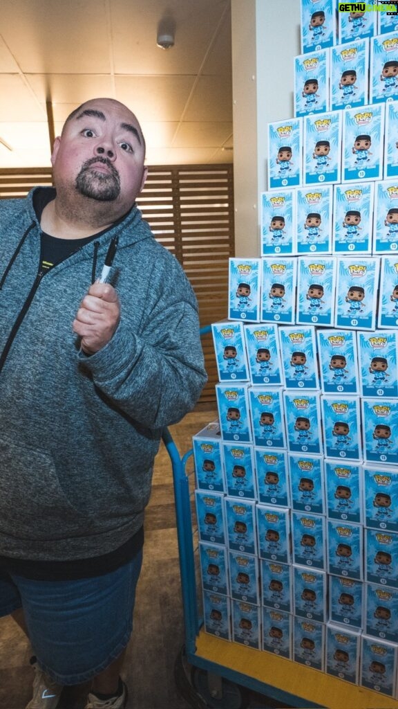 Gabriel Iglesias Instagram - Order a signed #FluffyFunko today and receive it in time for Christmas 🎅🏽🎄
