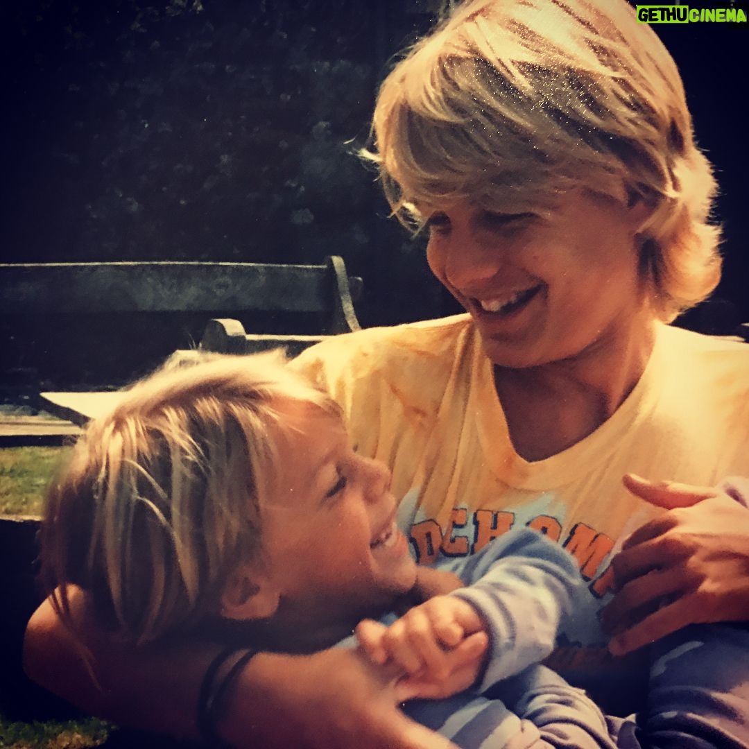 Gabriel Macht Instagram - Only love for my @juliemacht @ahh_reee @jesse_macht #siblings on #nationalsiblingday couldn’t resist putting one of my favorites twice. That, and I didn’t know how to delete a photo on the last page. Oy!