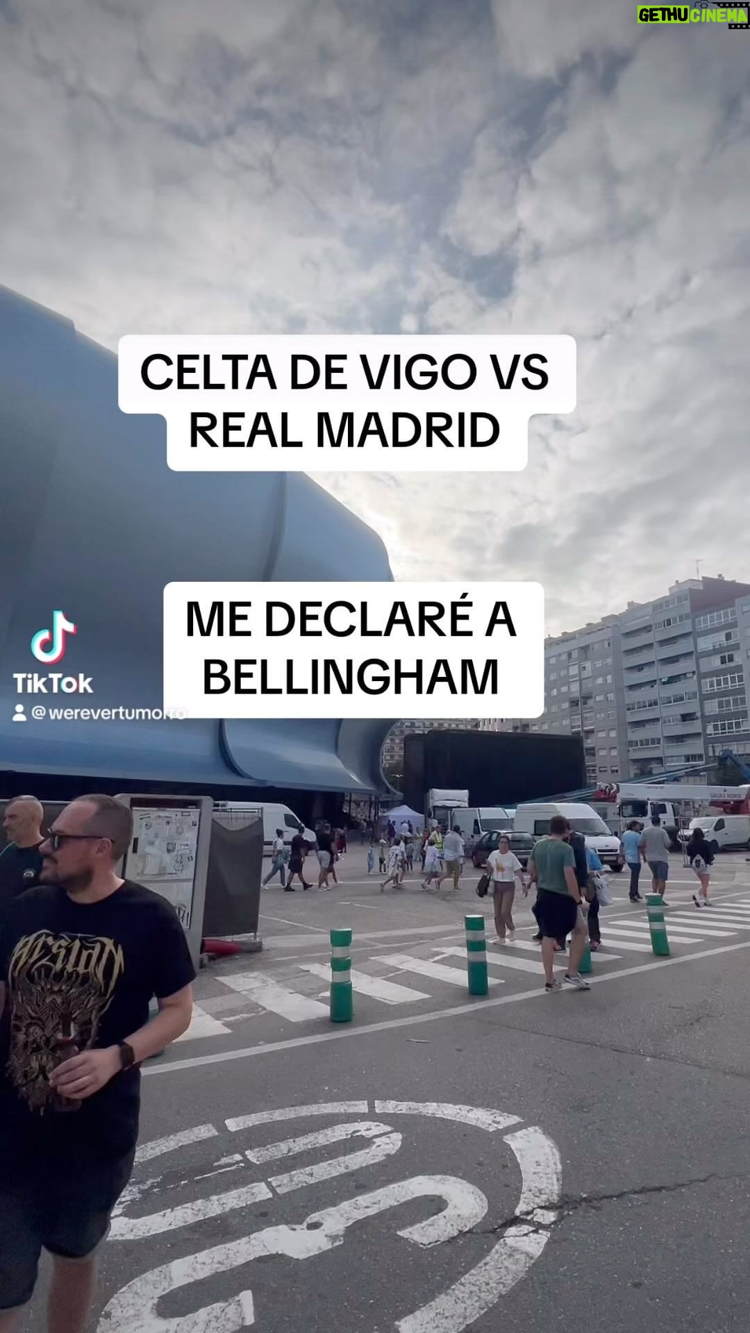 Gabriel Montiel Instagram - Gran partido del @rccelta en @laliga y ahí estuve viviendo el centenario Estadio Balaidos, Celta de Vigo